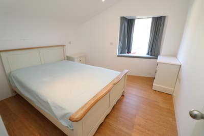 Super offer 30 min away from KING'S KROSS! Main Photo
