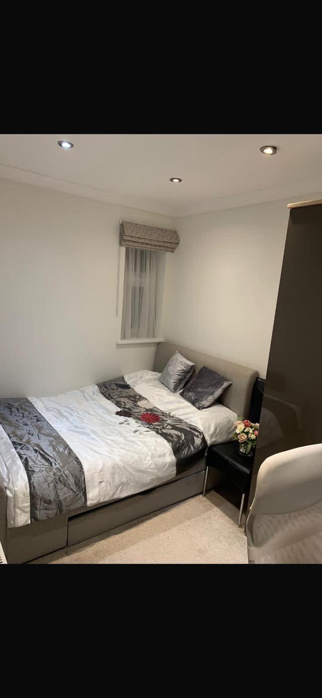 Double room furnished close to tube £745 PCM Main Photo