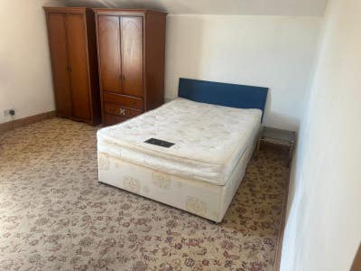 One Bed Flat in Tooting Bec with Bills  Main Photo