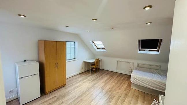 🛌Modern Ensuite Room at (HA1) | £900/£950 Main Photo