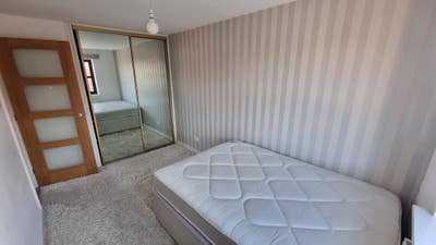 Double and Single Room – All Bills Included Main Photo