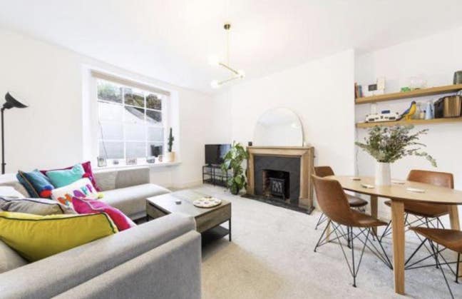 Double bedroom in 2 bedroom flat share, Clifton Main Photo