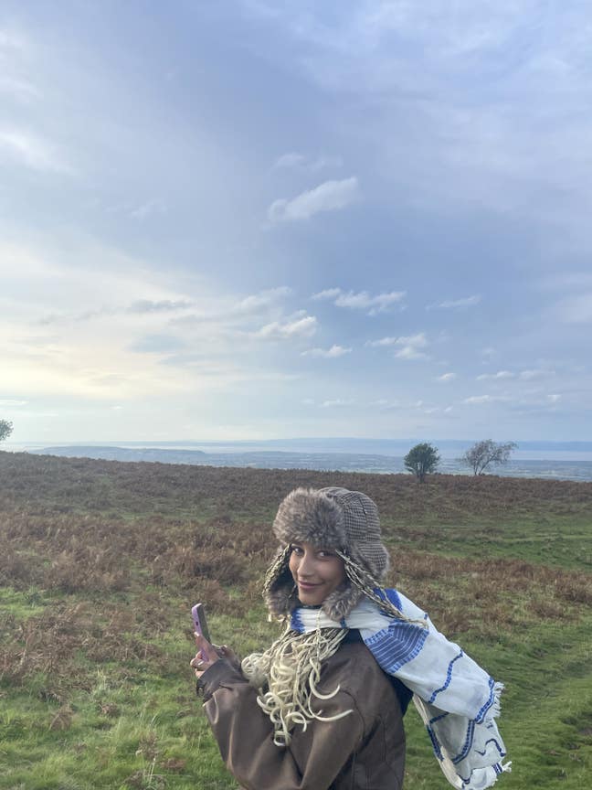 I’m a 22-year-old recent uni grad looking t... Main Photo