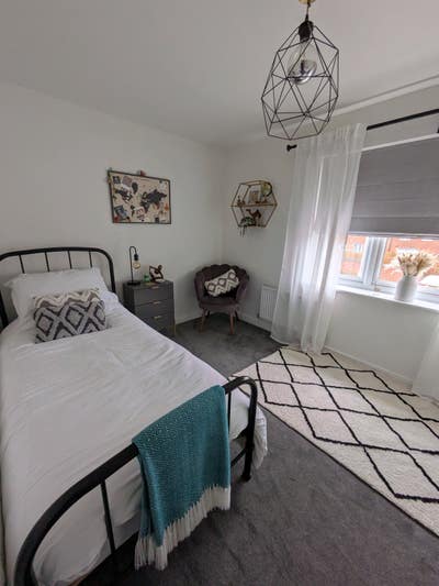 Double Room Available Main Photo