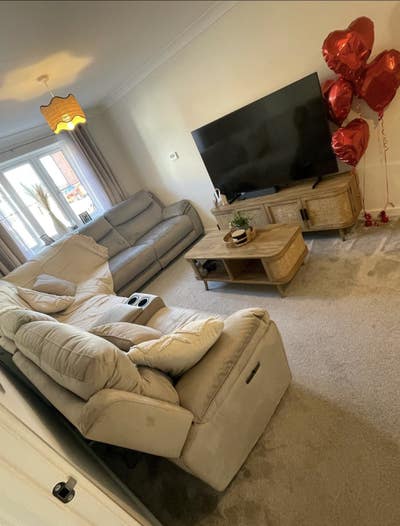 Double room with En-Suit in Large 4 bed property Main Photo