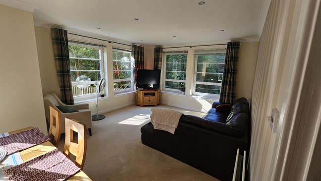 Double bedroom ensuit available in Broughton EH7 Main Photo