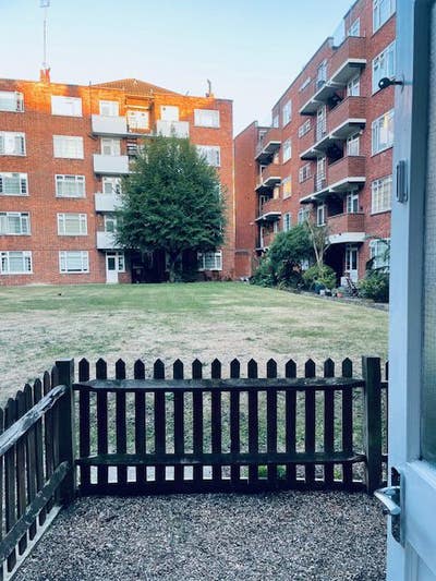 Refurbished cute room in St.John’sWood -short term Main Photo