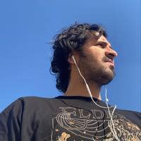 Professional Male seeks a single or double room Main Photo