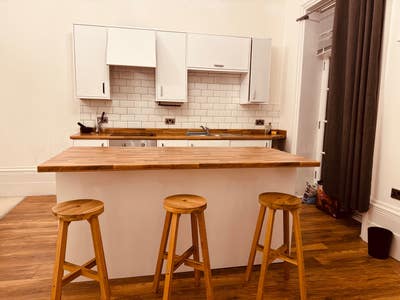 Double room available in a 2 bedroom flat  Main Photo