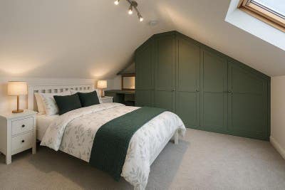 Lovely Spacious Double Room, Available Now! Main Photo