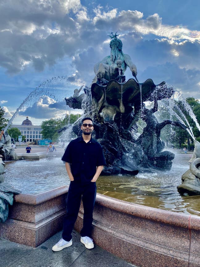 Looking for room/buddy up in South East London Main Photo