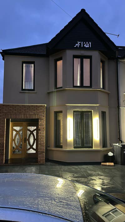 Stylish Single Room in Elegant 5-Bed Home | IG3 Main Photo