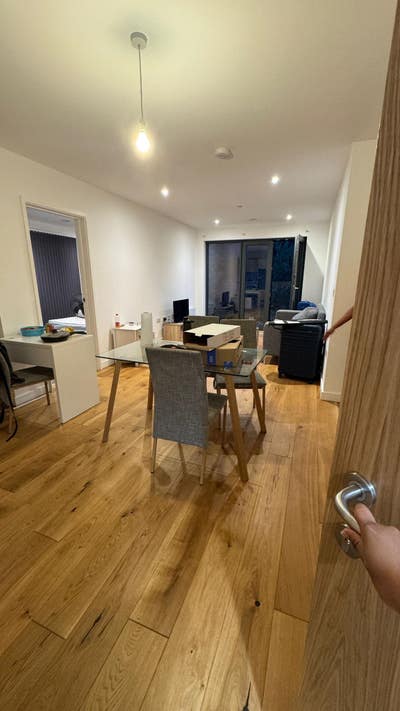 2 bed house near city center Main Photo
