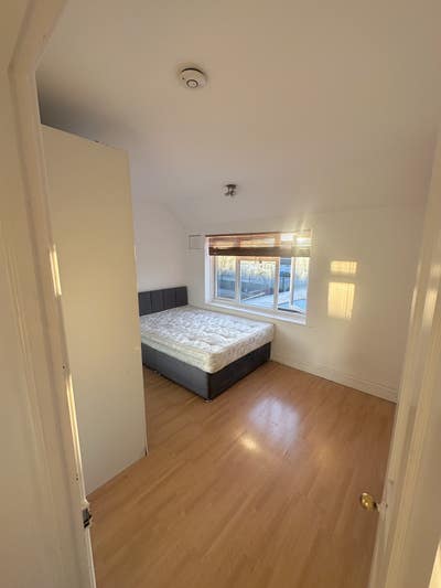 3 bedroom property 2 bathrooms  Main Photo