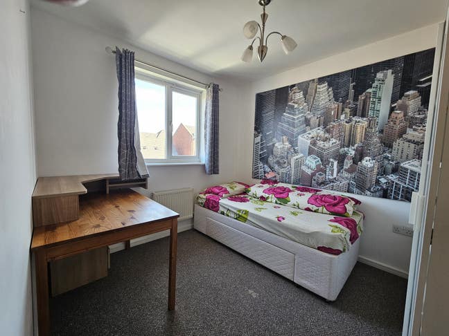 Ensuite Room in Warrington Central Main Photo