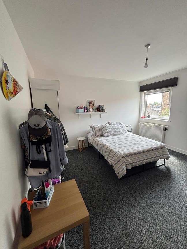 Spacious & Bright Double Room to Rent Main Photo
