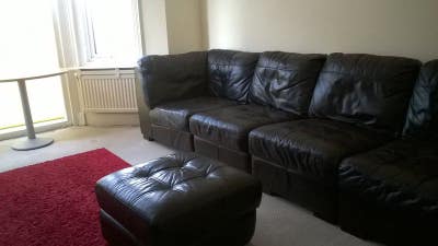 Large  nice bright room Main Photo