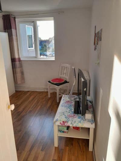 Double room for Single to let Main Photo