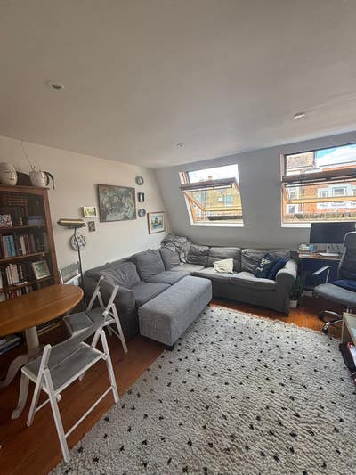 Double Room Near Ravenscourt Park Main Photo