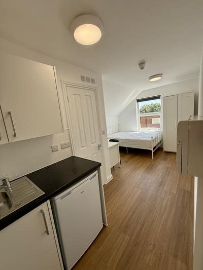 ✺ Studio-Style Ensuite Rooms ✺  Main Photo