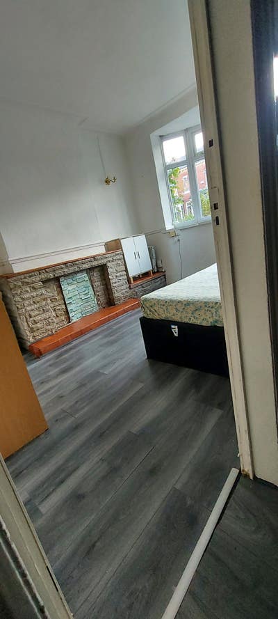 Immediate accommodation available for females preferably  Main Photo