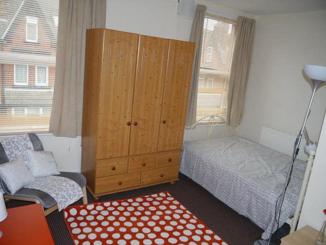 Ensuit room available 5th November  Main Photo