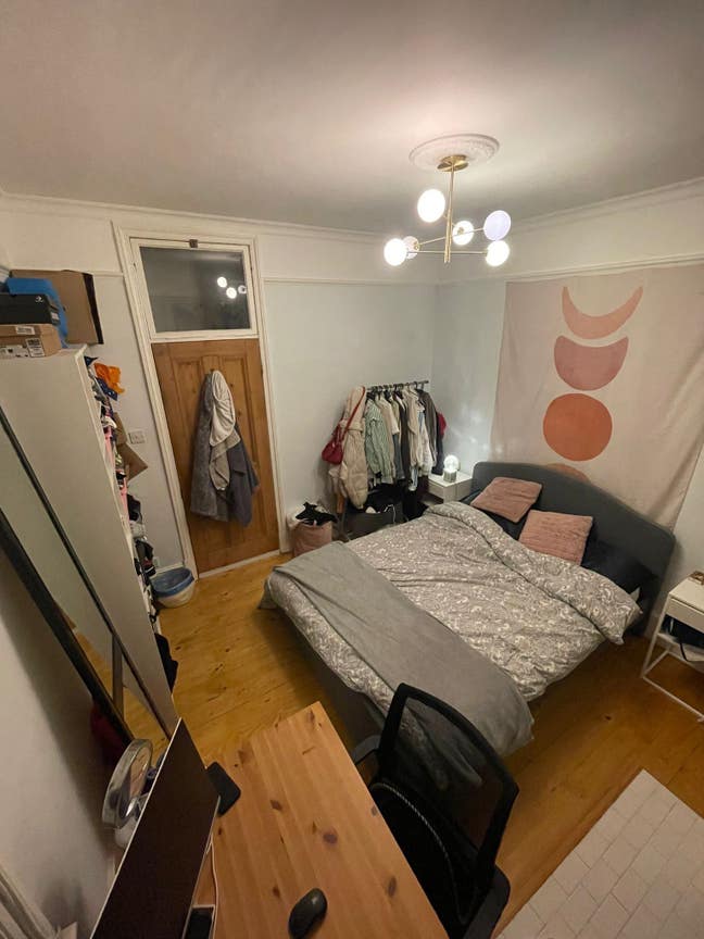 Double room available from August in Brixton flat  Main Photo