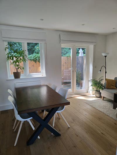 Stunning double room in a new house near station Main Photo