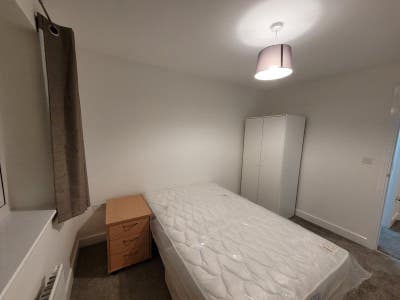 Double Room in New Build close to JLR AML Main Photo