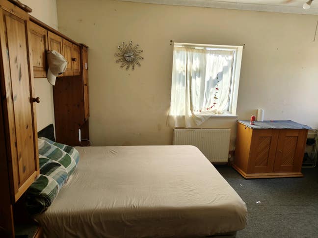 Fully furnished room Main Photo
