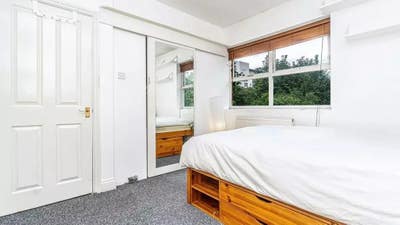 Double Ensuite Room in Hackney with Garden View Main Photo