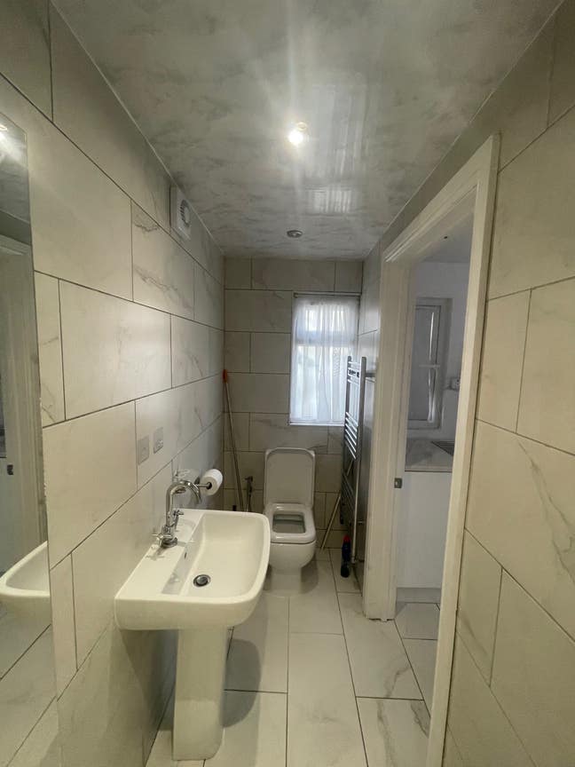 Spacious Furnished Studio in Twickenham  Main Photo