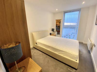 Spacious Room in Luxury 2-Bed Apartment | Salford  Main Photo