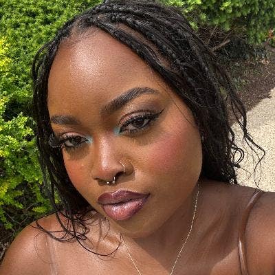 Student Moving to London- 12 month lease Main Photo