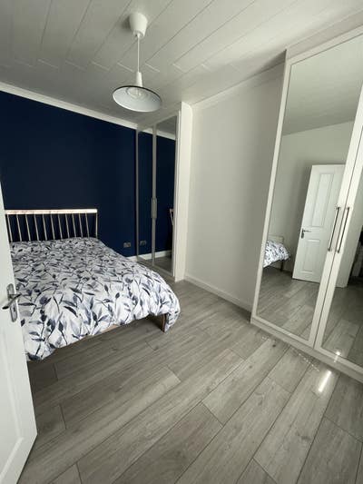 Room for rent in a family home Main Photo