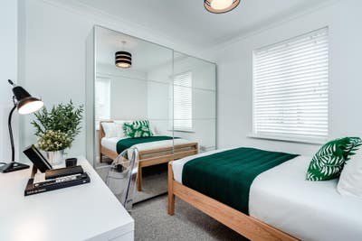 ⭐️ New: Double En-Suite  | Free Bills & Cleaner Main Photo