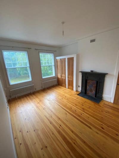 En suite double room in 2 bedroom  Main Photo