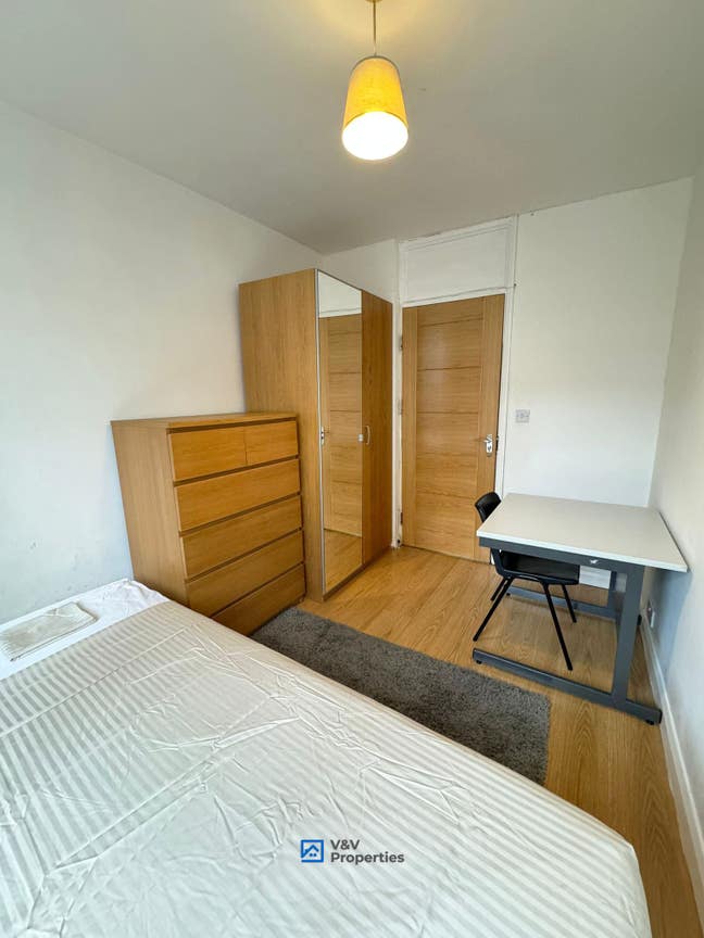 Rooms Available in September☀ Book It Right Now! Main Photo