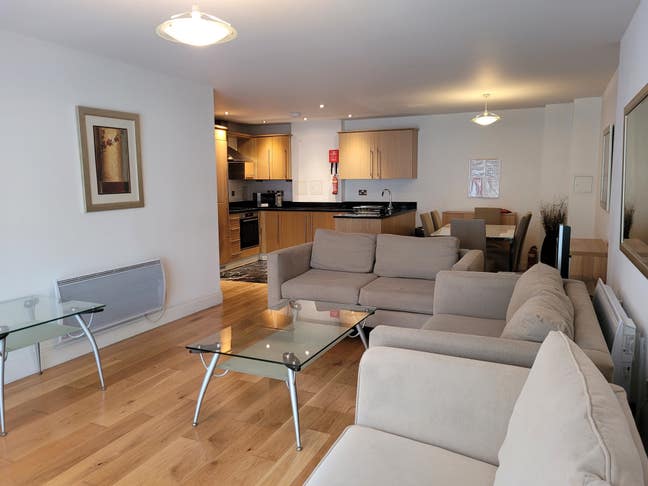 3 Double Bedroom Apartment to Let in Pimlico Main Photo