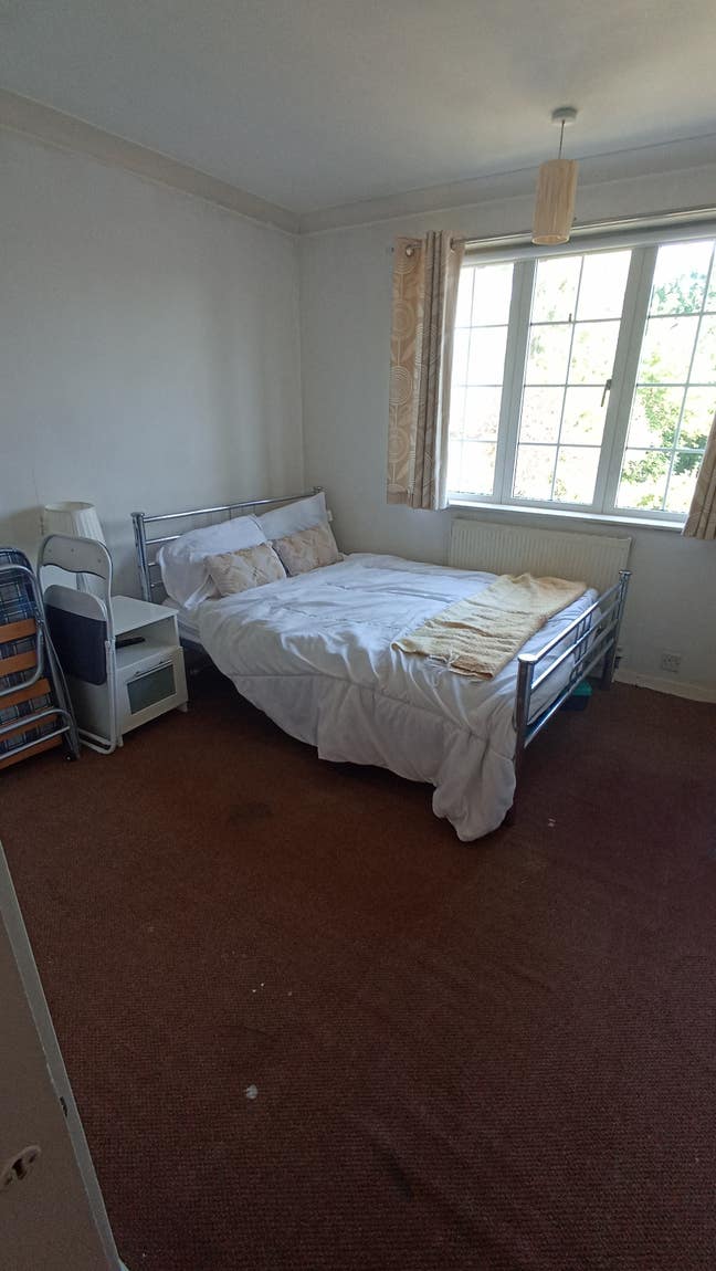 Spacious Double with En-suite in Rugby Main Photo