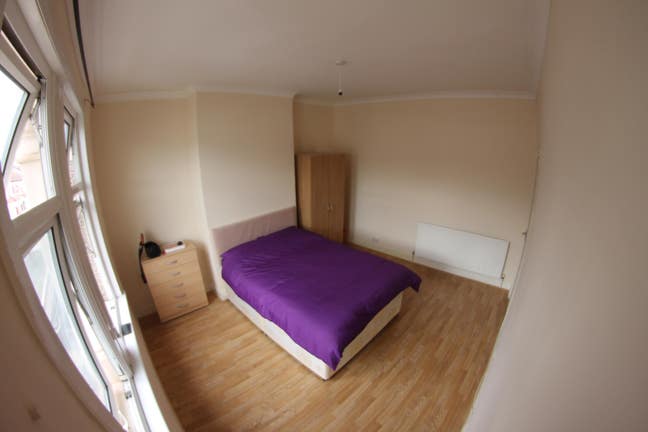 2 Spacious Double Rooms –E12- All Bills Included  Main Photo