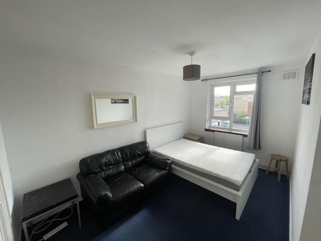 Nice Double Room, Twice A Week Cleaner! Main Photo