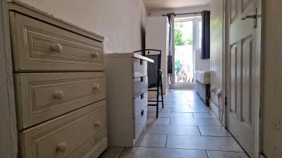 Garden/Self-Contained Studio Flat – Dss Considered Main Photo