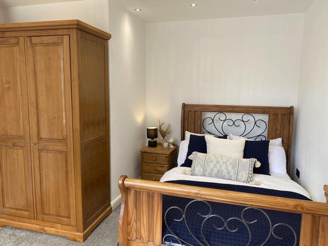🌟 Stunning Ensuite Studio – Perfect for Couple Main Photo