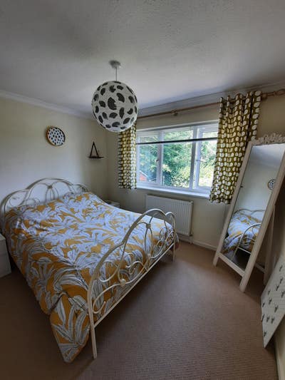 Looking for female house mate in lovely saltwoodal Main Photo