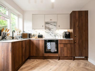 Stunning 2 bedroom house Main Photo