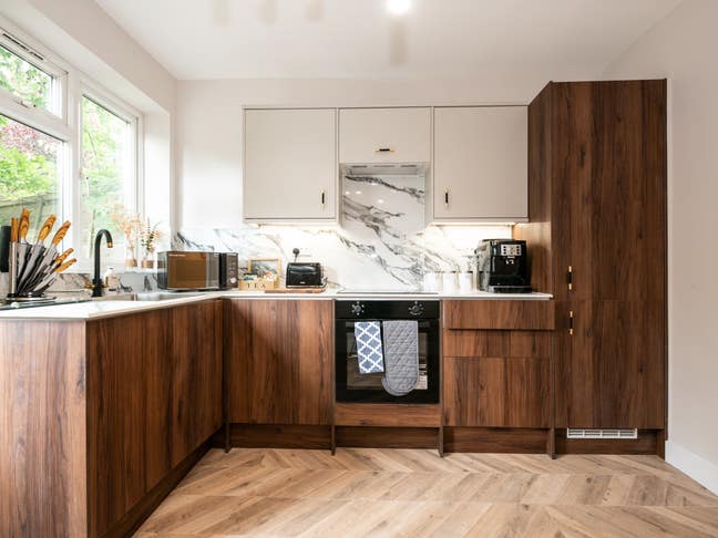 Stunning 2 bedroom house Main Photo
