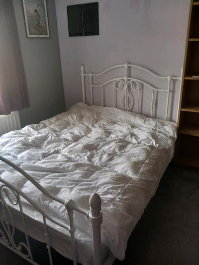 Double room in Bewbush Main Photo
