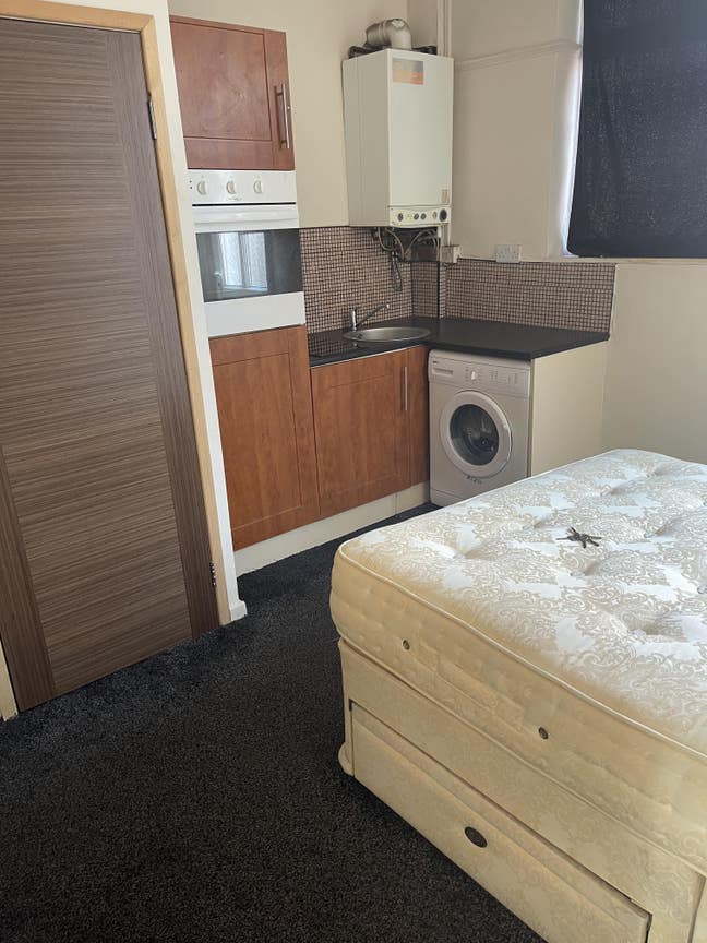Studio Flat to Rent / All Bills Included / WF2 Main Photo