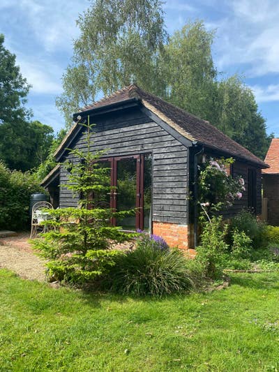 Annex with kitchenette and en-suite  Main Photo